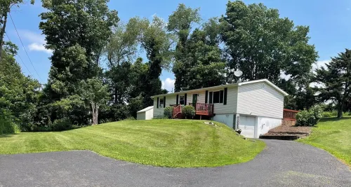 Cozy home close to Catamount, State Parks and the Harlem Valley Rail Trail.