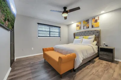 Beautiful Contemporary Suite #09 Hotels in der Nähe von Comanche Nation Casino