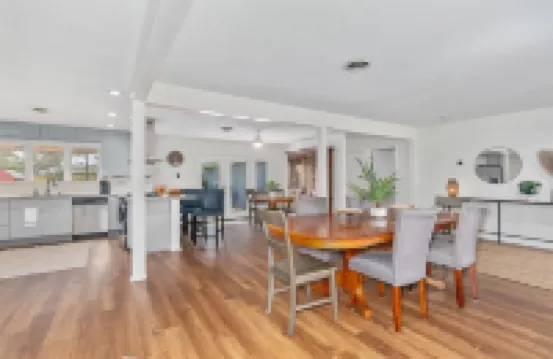 Newly Remodeled Modern Farmhouse on an Acre 利格城酒店