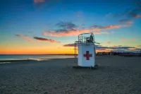 The Daydreamer - Walk To Walnut Beach, Restaurant + Shops