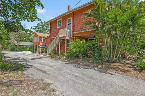 Julia Place-Walk downtown from old Florida glam!