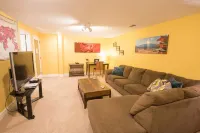 COZY Lower Level 3 Bedroom Private Suite in South Boulder