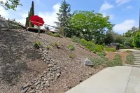 4-Bedroom Private Home Near Legoland, Zoo or the Beach. Dogs Free. Gameroom!