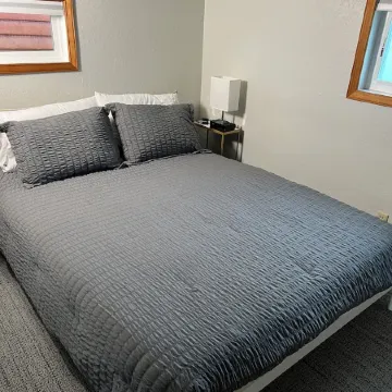 Cottage with Private Beach in Birch Bay