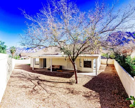 Contemporary Oro Valley Retreat - Mountain Views! Hotels in Oro Valley