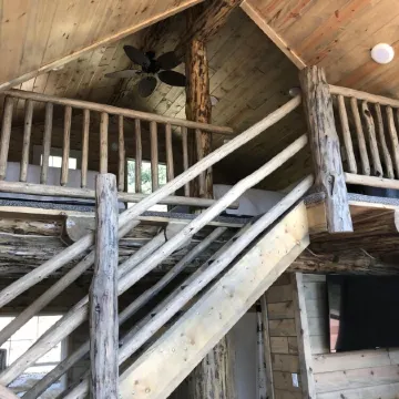 8 miles to Mount Rushmore - Sleeps 2 to 6