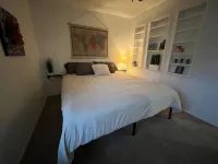 Cozy 3 BR + screened porch & FP Hotels in Taylor