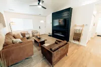 Prime Location-Steps from Route 66