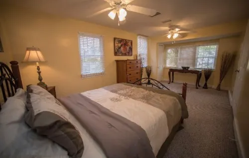 Downtown Cozy Cottage