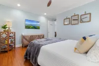 Northern Neck waterfront cottage with stunning views and private dock