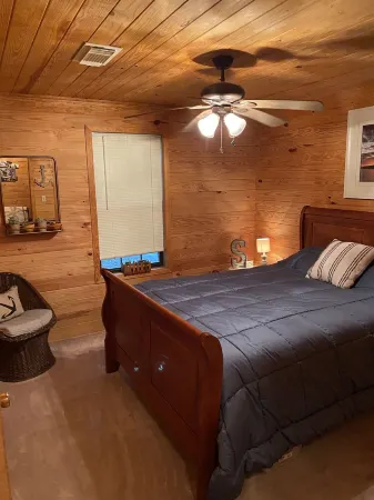 Pickwick Lake Retreat- 1.8 miles to marina and boat ramp