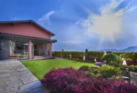 Apartment with balcony, direct beach access