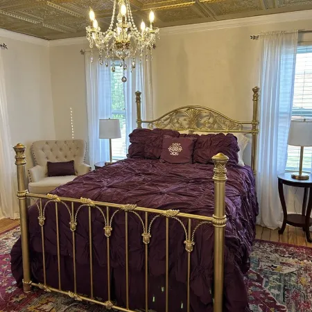Ideal Location Downtown-Groups&Families! Living Rooms on 3 Levels-Ada Accessible