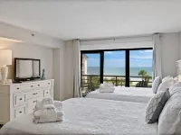 Gorgeous Direct Ocean and Pool Views! 2Br 2BA Smart TV’s Beach Chairs 4th Floor Hotels near Shelter Cove Harbour & Marina