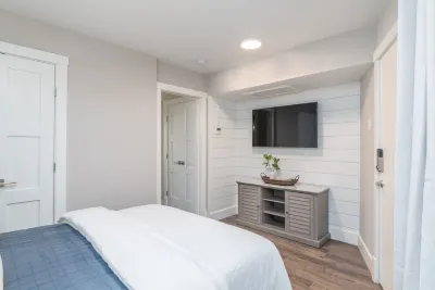 From the Owner Seen on HGTV Deluxe Beachfront Villa W/Beautiful Ocean Front View
