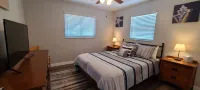 Coral Cottage pool/gas firepit a 2 bedr 2 bath sleeps 6