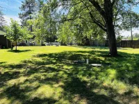 Lake front cabin on the Eagle River chain. Pet friendly. Pontoon for rent.
