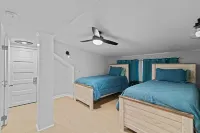 Charming 2 bed 1 bath near Langley Air Force Base