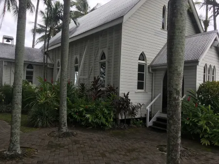 Coco Beach Villa - Tropical Beachfront Haven Отели в г. Ньюэлл