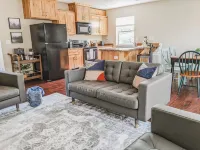 Heart of Philomath comfortable modern house 10 minutes to OSU