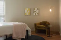 Panoramic views four minutes to Windham Mountain skiing.