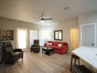 4 Bedroom-2 King Beds GREAT location, minutes to AT&T Stadium and DFW Airport! Отели в г. Юлесс
