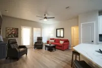 4 Bedroom-2 King Beds GREAT location, minutes to AT&T Stadium and DFW Airport! Hotels in Euless