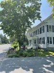 Cozy 1890 Cottage Studio with Hot Tub and Fire Pit in Downtown Kennebunk