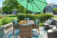 Coastal Chic 2BR Condo w/ Community Pool, Walk to Restaurants