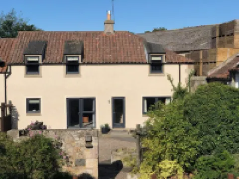 A beautiful renovated modern but homely cottage by St Andrews.