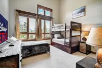 Penthouse at Blue Sky Resort — Gondola & Spa