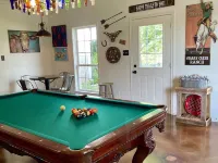 5 bedroom house w/pool -- private ranch just 1 hr from Waco ハミルトンのホテル