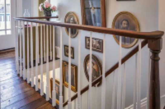 Timeless on Tenth - Historic Downtown Noblesville Hotels in Noblesville