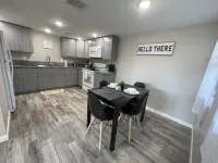 Cozy MidCentury • EntireApt 1-Bed/1-Bath