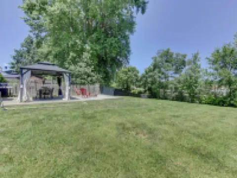 A cozy home between the Indiana Dunes and town of Chesterton. Hotels in Porter