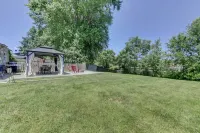 A cozy home between the Indiana Dunes and town of Chesterton. Hotels near Indiana Dunes National Park
