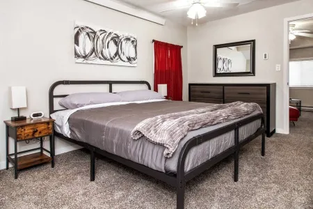 ⁑King Bed⁑Whirlpool Tub⁑Covered Patio⁑Near Playground⁑ Отели рядом с достопримечательностью «Южная Дакота Скул оф Майнс & Текнолоджи»