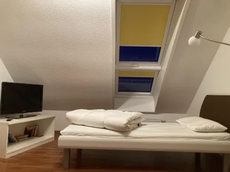 120 meters to the lake - studio-apartment with top equipment/3 bedrooms