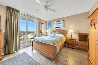 Beautiful 3Br/3BA Condo- Pelican Beach Resort Hotels near Jetty East Beach