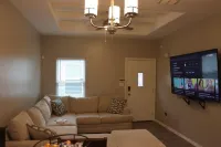 Spacious Getaway near UTRGV w/King Bed near UTRGV!