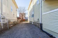 The B&W Haven: Stylish 3BR Escape with Private Office by LI Ferry Hotels in Bridgeport