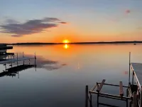 Fern Beach Hideaway Beautiful New Build Lakefront property-Pet Friendly Hotels in Becker County