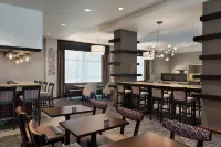 DoubleTree by Hilton Hotel Milwaukee - Brookfield - breakfast