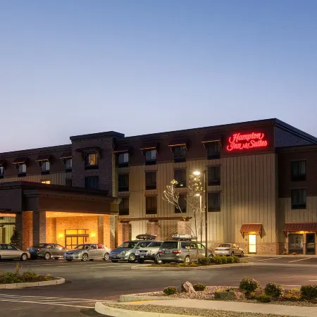 Hampton Inn & Suites Astoria