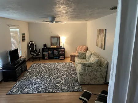 3 miles to Daytona Beach Family size home Отели рядом с достопримечательностью «W.I.S.E Private School»