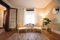The Stallis Palace: Large 3BR House