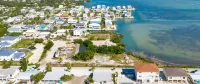 Waterfront, oceanview renovated pvt. 3 bedroom, 3.5 bath with pool and dockage. - สระว่ายน้ำส่วนตัว