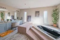 Fountain Hills Gem w/Pool and Hot Tub!