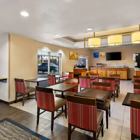 Comfort Inn & Suites Near Kino Sports Complex