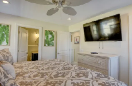 Pelican's Landing beachfront  Home - recent 250K renovation